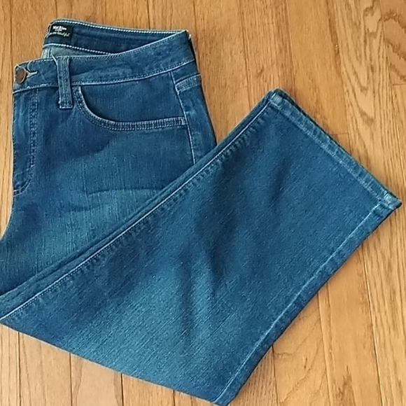 Riders Mid Rise Capris by Lee Sz8 - Picture 2 of 7